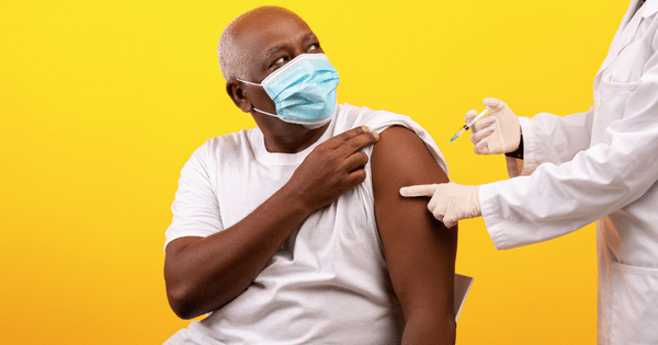  Covid-19: SC libera novo reforço da vacina para maiores de 50 anos