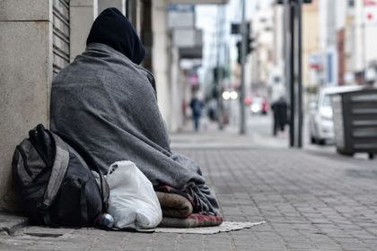 Política para população de rua em Criciúma exige ações permanentes e planejamento urbano mais humano