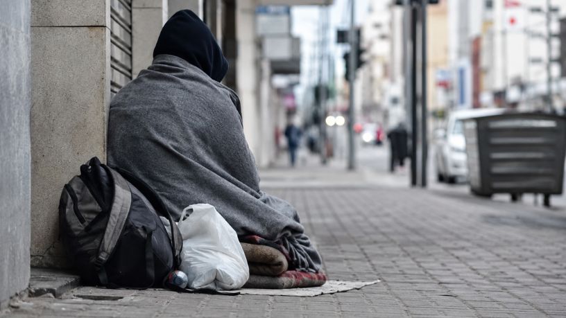Política para população de rua em Criciúma exige ações permanentes e planejamento urbano mais humano